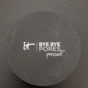 IT Bye Bye Pores Pressed Powder
